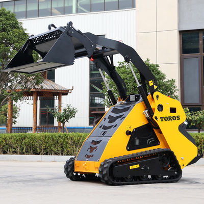 Mini cargador de dirección de deslizamiento de 2-4Mph con 2 cargas de inclinación Sistema hidráulico de bucle cerrado