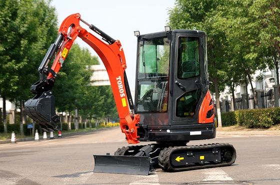 Mini excavador de Toros sobre orugas pequeño equipo de excavación de 2,6 toneladas para la reparación de carreteras